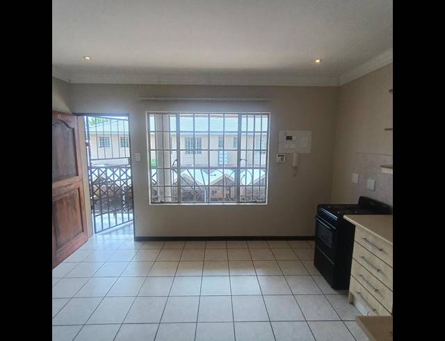 1 BEDROOM PROPERTY TO RENT IN DIE BULT